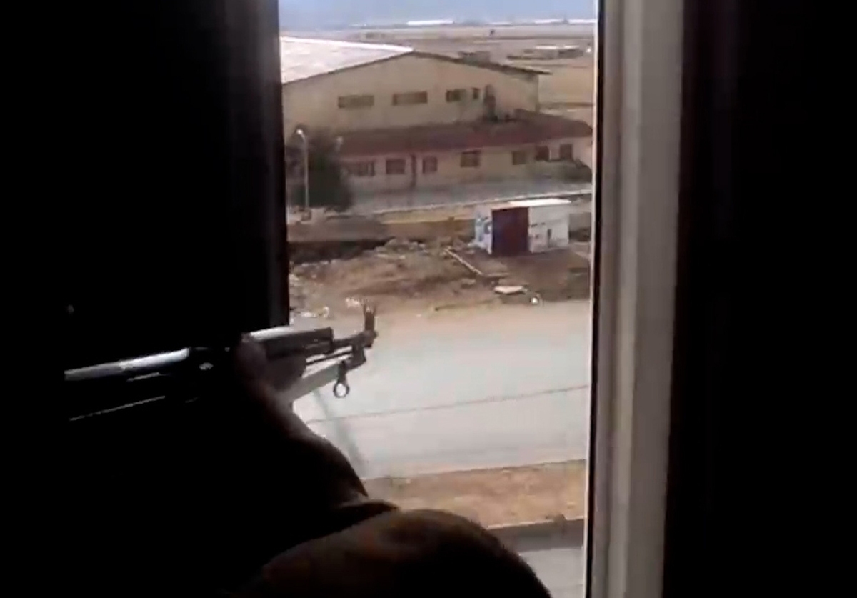 ببینید| ویدیوهای تیراندازی قاتل پزشک یاسوجی با کلاشنیکف! ببینید| ویدیوهای تیراندازی قاتل پزشک یاسوجی با کلاشنیکف!