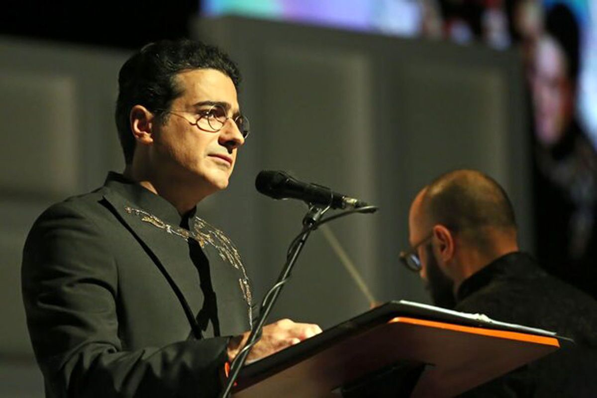 ببینید| حرکت عجیب یکی از تماشاگران کنسرت شجریان ببینید| حرکت عجیب یکی از تماشاگران کنسرت شجریان