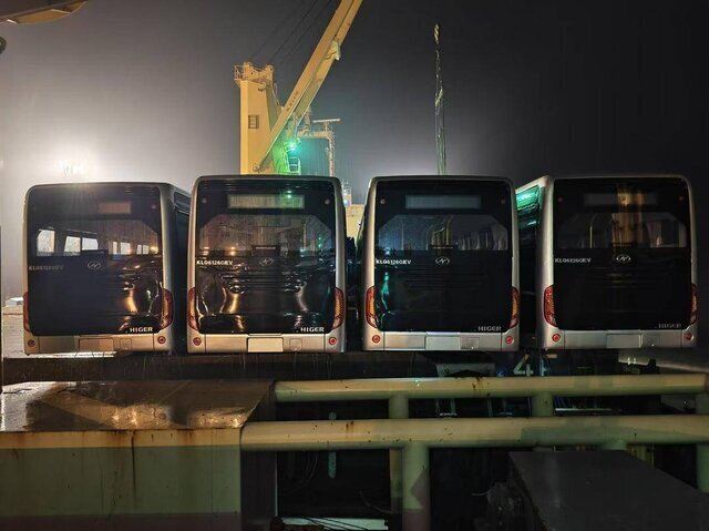 اتوبوسهای چینی بالاخره رسید +تصاویر اتوبوسهای چینی بالاخره رسید +تصاویر