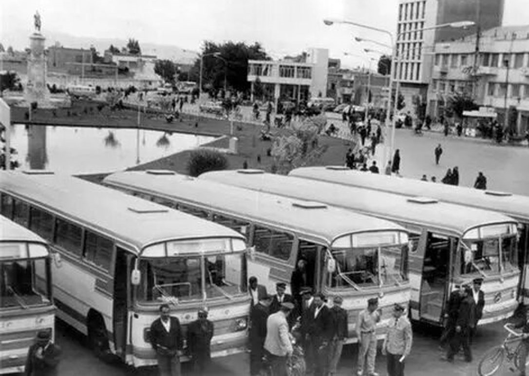 تصاویری قدیمی از نقشه راهنمای اتوبوسرانی در تهران تصاویری قدیمی از نقشه راهنمای اتوبوسرانی در تهران