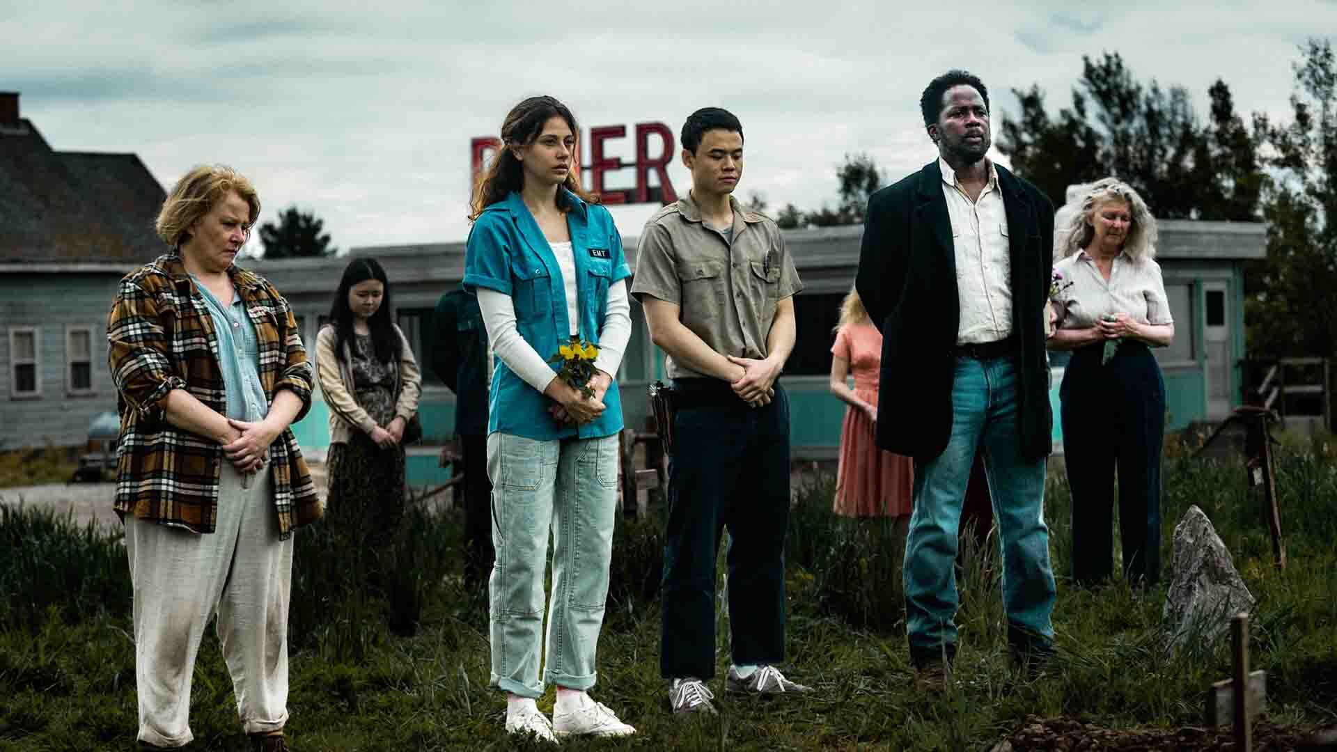 نقد و بررسی سریال از (From ۲۰۲۲) |سریالی با داستان متفاوت، کارگردانی خوب و بازی درخشان بازیگران نقد و بررسی سریال از (From ۲۰۲۲) |سریالی با داستان متفاوت، کارگردانی خوب و بازی درخشان بازیگران