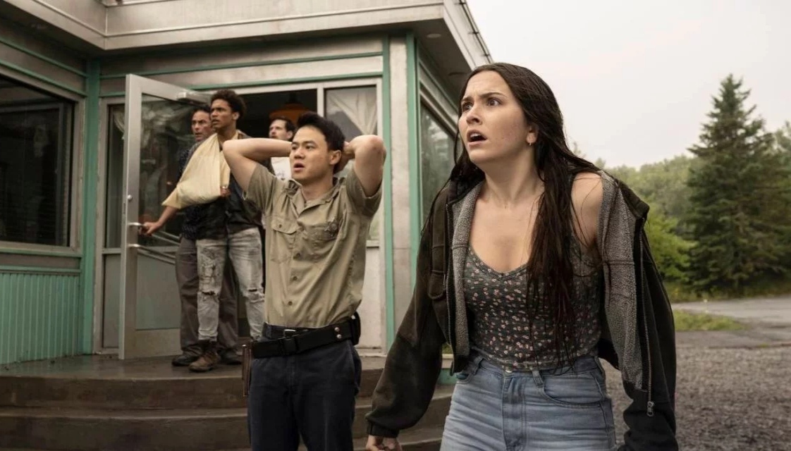 نقد و بررسی سریال از (From ۲۰۲۲) |سریالی با داستان متفاوت، کارگردانی خوب و بازی درخشان بازیگران نقد و بررسی سریال از (From ۲۰۲۲) |سریالی با داستان متفاوت، کارگردانی خوب و بازی درخشان بازیگران