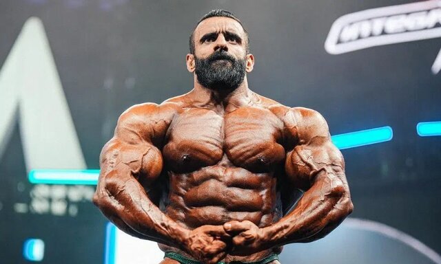 عکس| واکنش هادی چوپان به حمله اسرائیل عکس| واکنش هادی چوپان به حمله اسرائیل