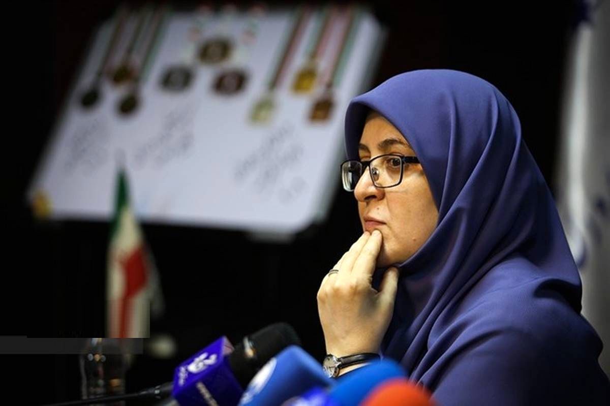 ببینید| بغض و اشک خانم سخنگوی دولت با شنیدن این آهنگ!