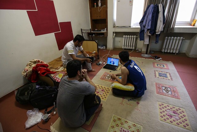 ببینید| این کلیپ بامزه از یک خوابگاه پسرانه وایرال شد! ببینید| این کلیپ بامزه از یک خوابگاه پسرانه وایرال شد!