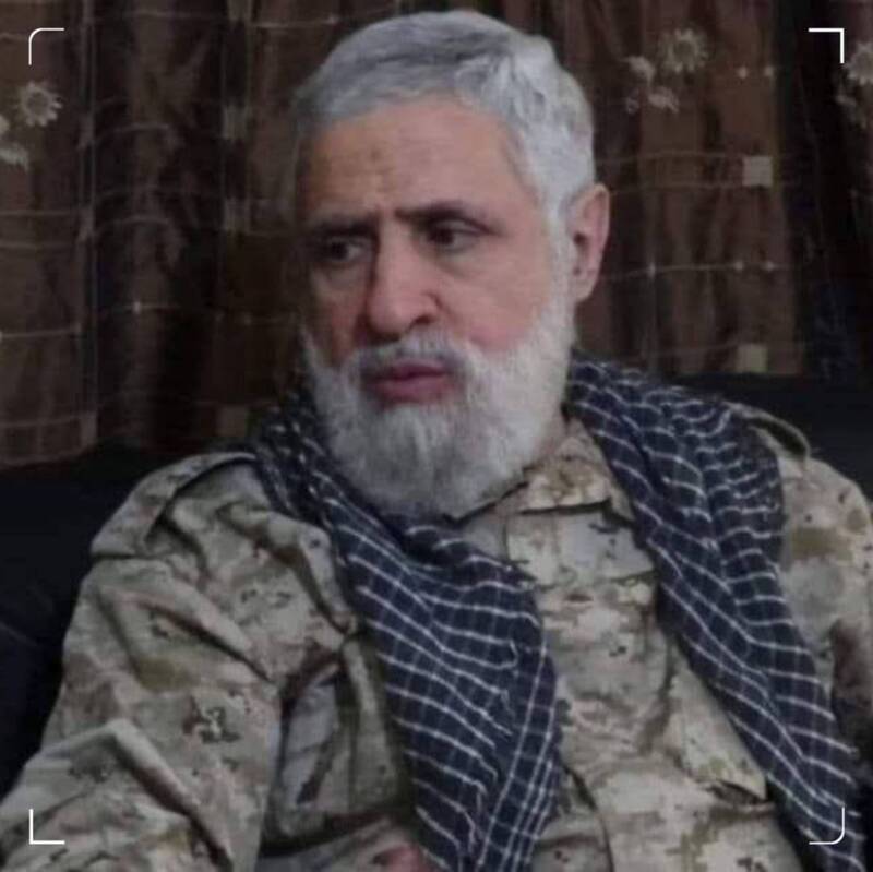 عکس زیرخاکی از نعیم قاسم با لباس متفاوت