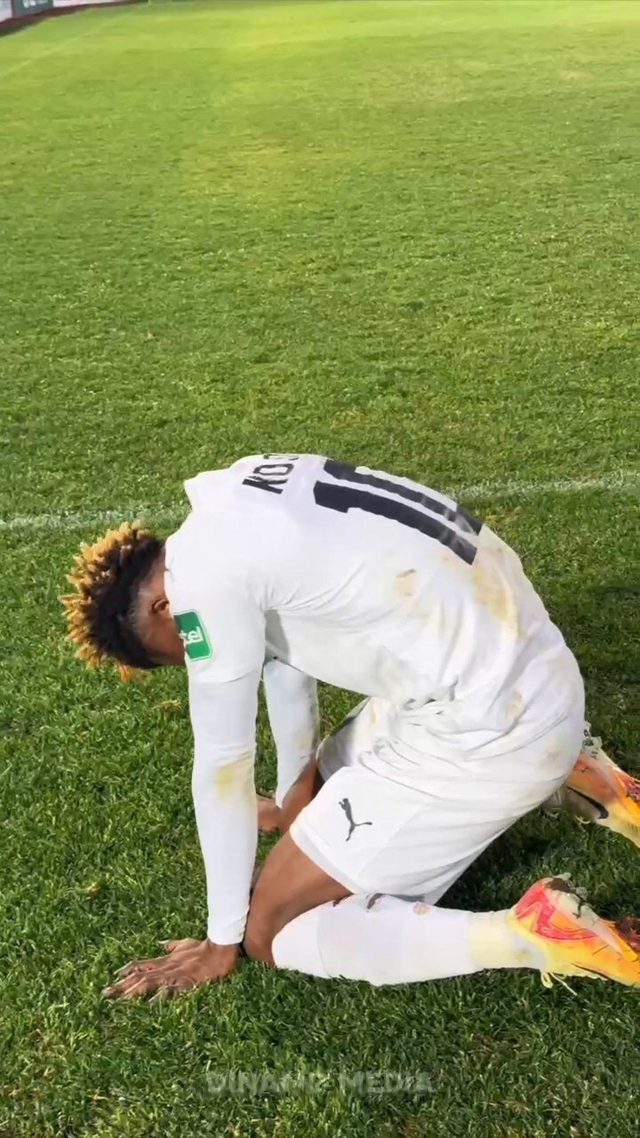 عکس | گزینه استقلال با اشک از هوادارانش خداحافظی کرد