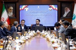 جامعه بازاریان و بازرگانان کیش با مدیرعامل سازمان گفتگو کردند