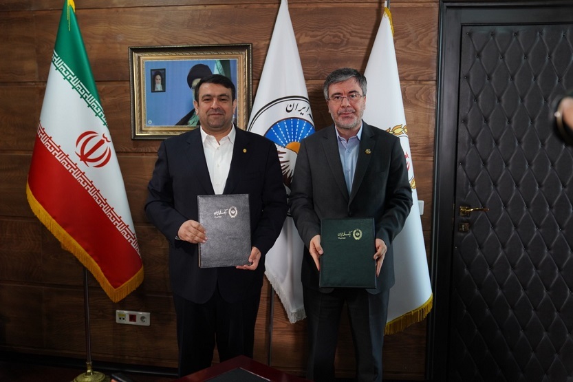 در مراسم امضای تفاهم نامه بین بانک ملی ایران و بیمه ایران مطرح شد:لزوم راه اندازی سوپرمارکت مالی با محوریت بیمه در مراسم امضای تفاهم نامه بین بانک ملی ایران و بیمه ایران مطرح شد:لزوم راه اندازی سوپرمارکت مالی با محوریت بیمه