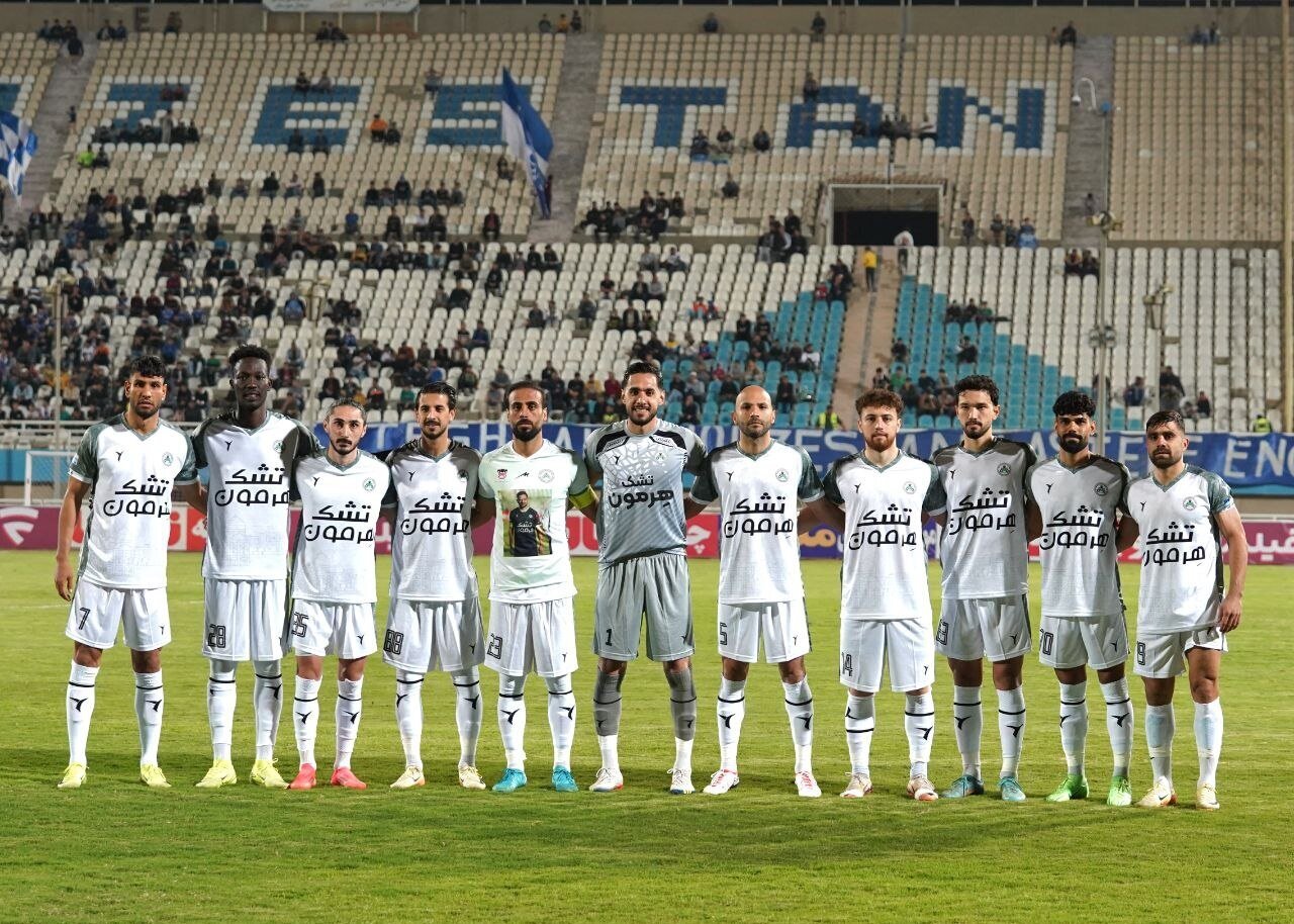 تساوی استقلال خوزستان و ذوب آهن در نیمه اول تساوی استقلال خوزستان و ذوب آهن در نیمه اول