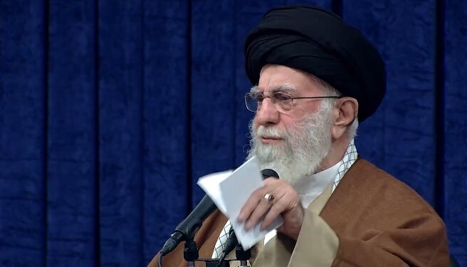 رهبری: ایران مقتدرتر میشود و گسترهی مقاومت تمام منطقه را فرا خواهد گرفت رهبری: ایران مقتدرتر میشود و گسترهی مقاومت تمام منطقه را فرا خواهد گرفت