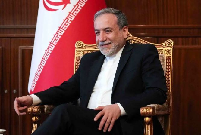 پیام یلدایی عراقچی؛ صبح صادق ندمد تا شب یلدا نرود پیام یلدایی عراقچی؛ صبح صادق ندمد تا شب یلدا نرود