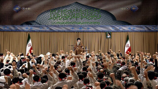 رهبری: احمقها خیال نکنند بمباران خانه مردم و بیمارستانها پیروزی است رهبری: احمقها خیال نکنند بمباران خانه مردم و بیمارستانها پیروزی است