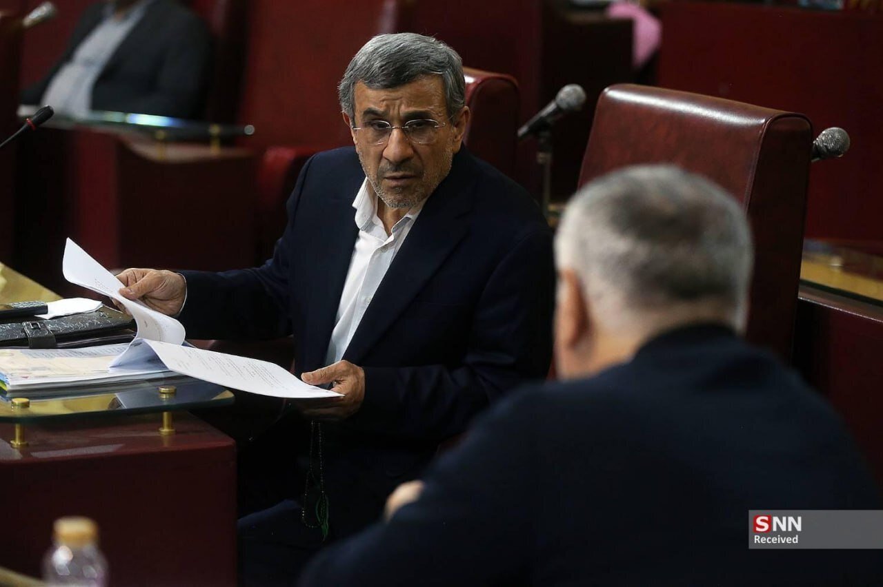 عکس| محمود احمدینژاد پس از مدتها آفتابی شد عکس| محمود احمدینژاد پس از مدتها آفتابی شد