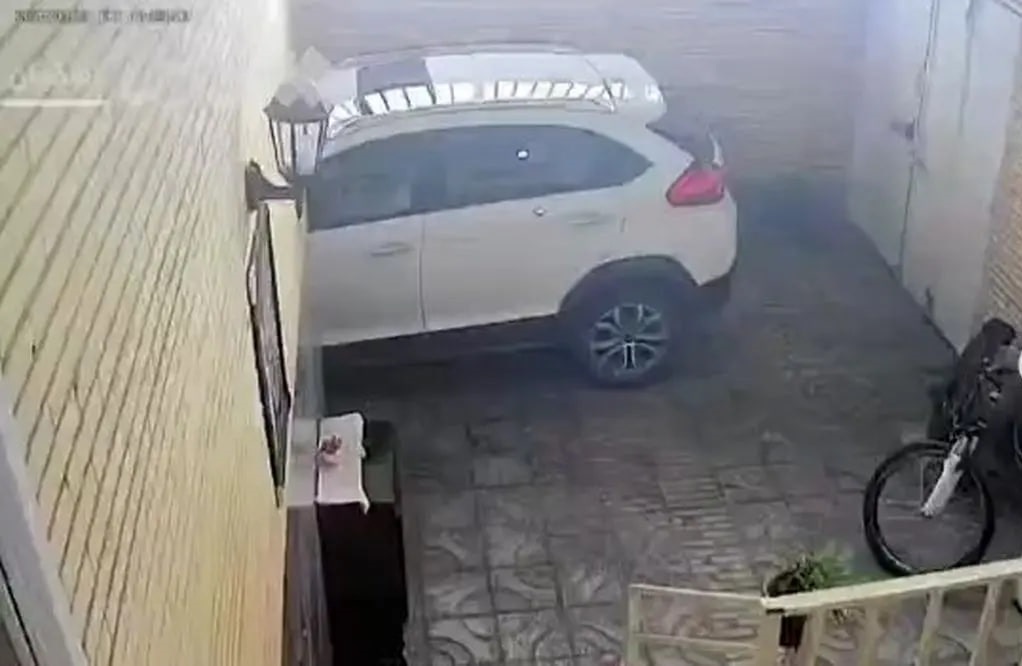   ببینید| لحظۀ وقوع زلزلۀ ۵ ریشتری در نطنز