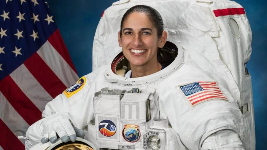 عکس| سفره هفت سین یاسمین مقبلی در ایستگاه فضایی