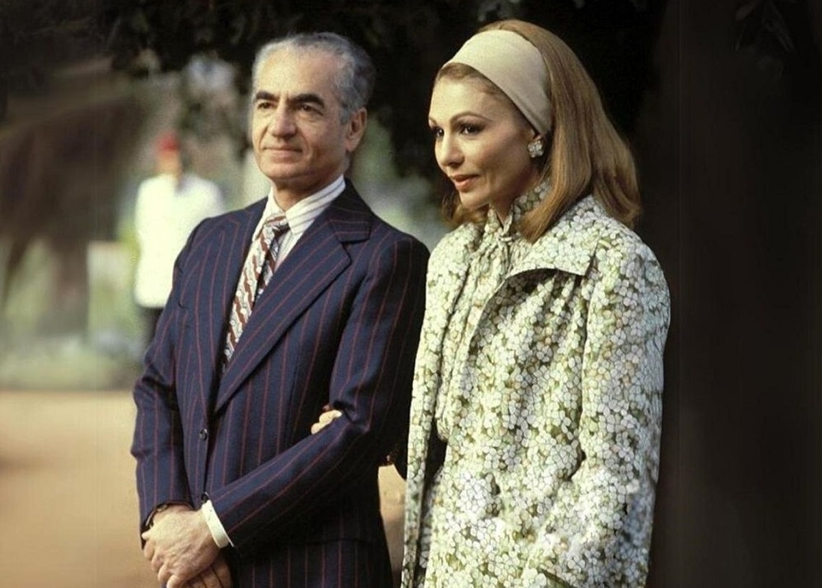 تفرج پهلوی‌ها در محوطه سعدآباد؛ اواخر دهه ۴۰ +عکس