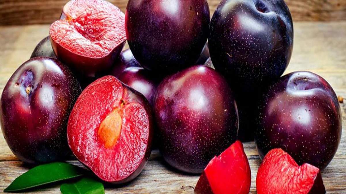 خواص شگفت انگیز آب آلو سیاه