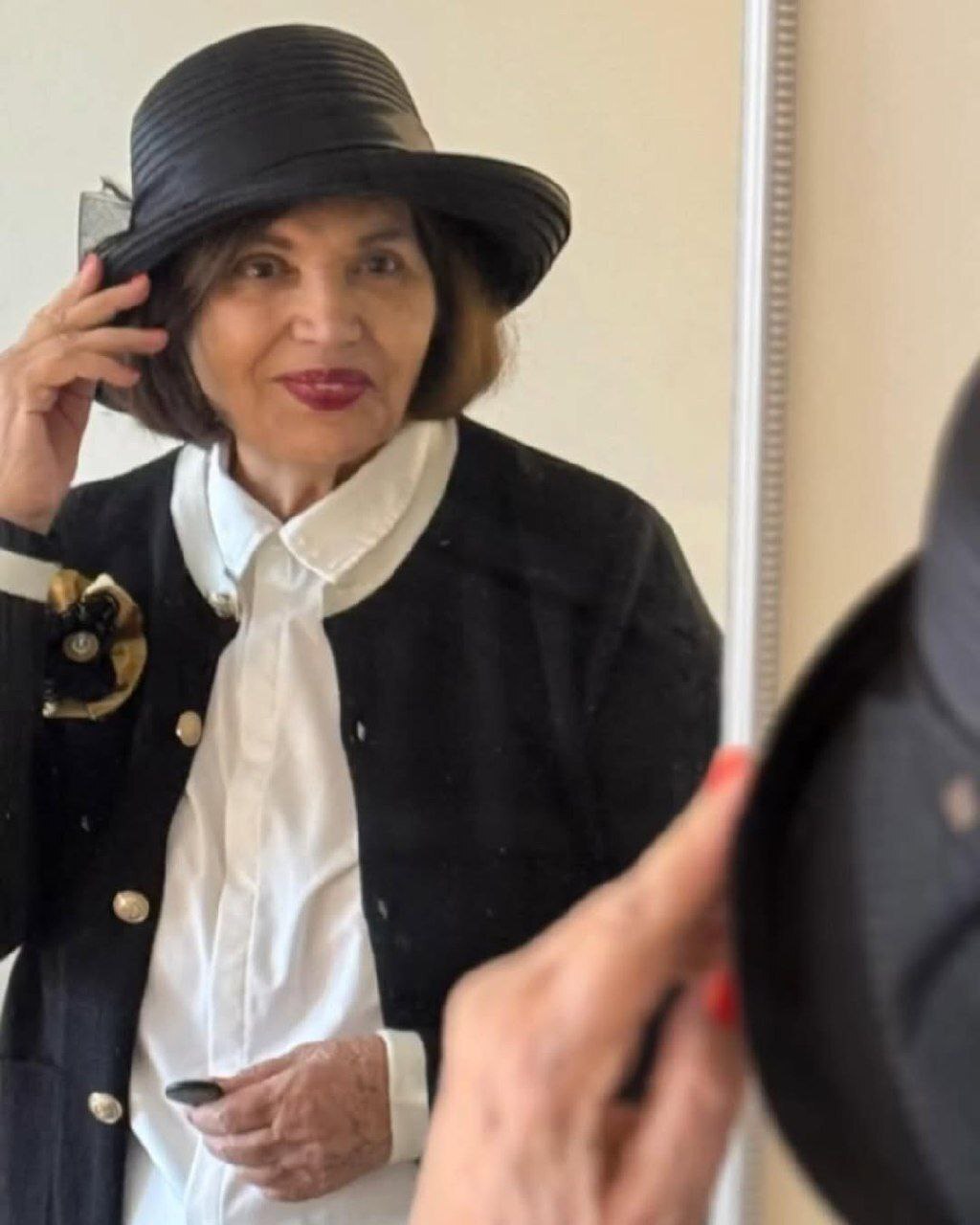 تازه‌ترین عکس از سیمین غانم در آستانه ۷۱ سالگی