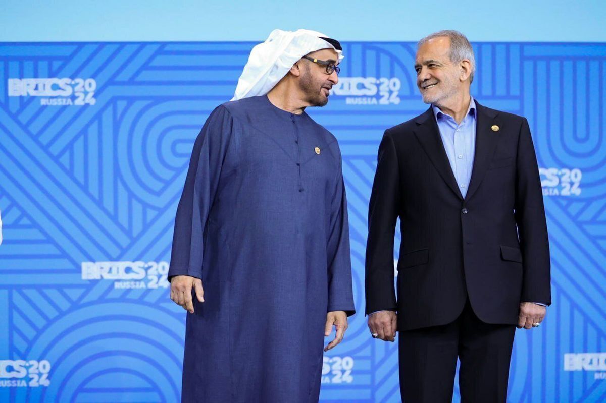 بن زاید به پزشکیان: بسیار علاقهمندم که هر چه سریعتر به ایران سفر کنم بن زاید به پزشکیان: بسیار علاقهمندم که هر چه سریعتر به ایران سفر کنم