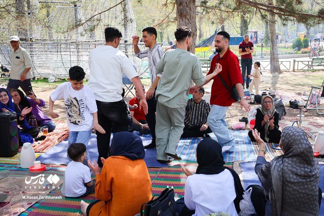 سیزده بدر در پارک ملت