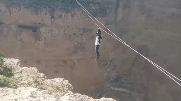 سقوط یک جوان به دره ساختگی بود؟ + فیلم کامل