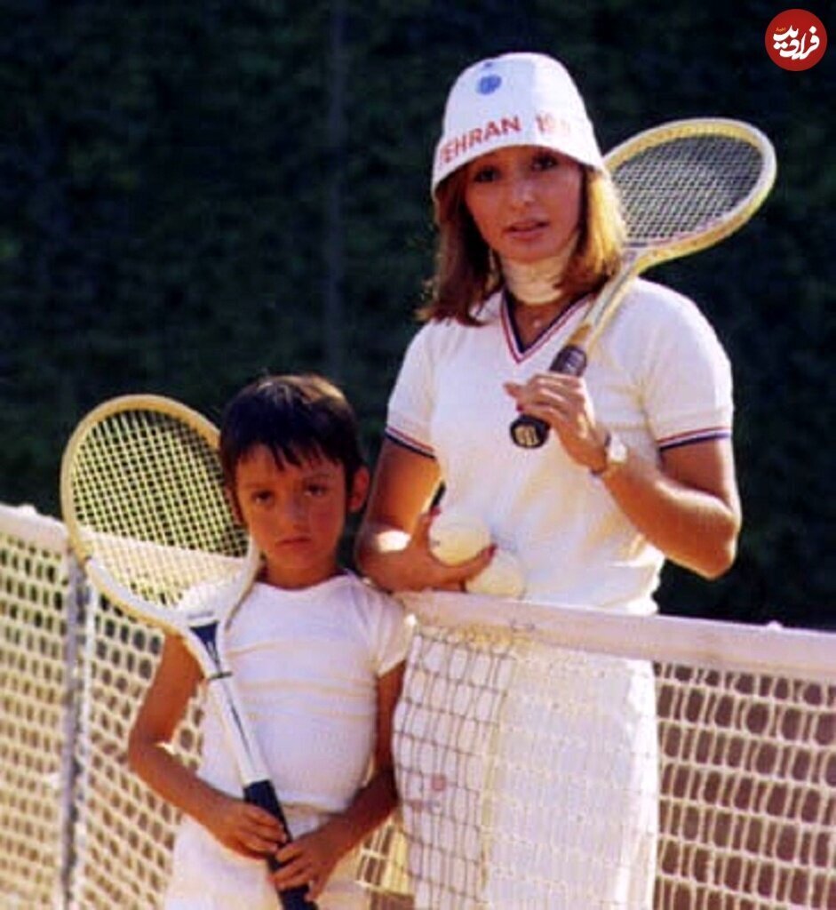 عکس بامزه «گوگوش و پسرش کامبیز در زمین تنیس»؛ دهه ۵۰