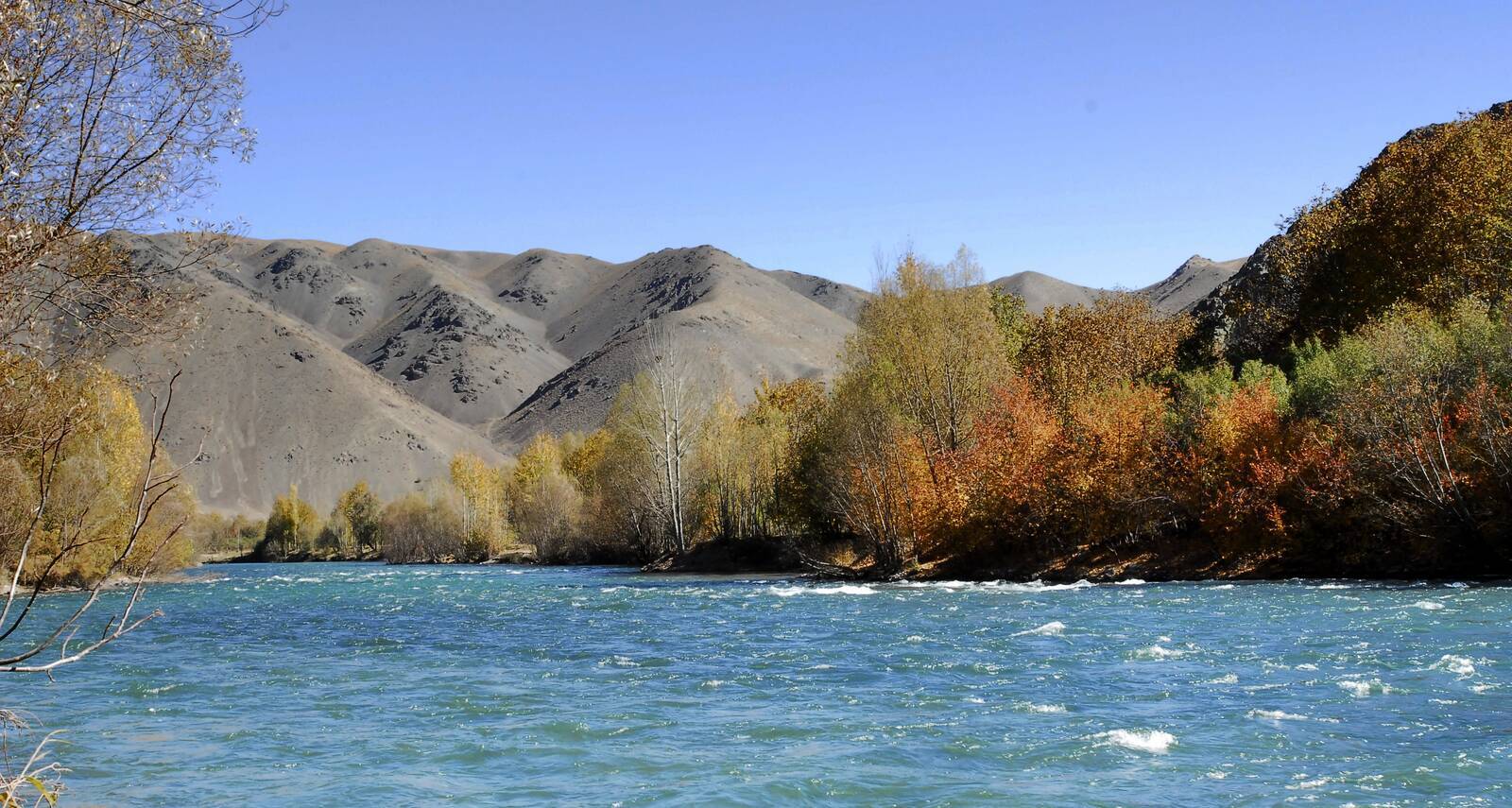 جریان زاینده‌رود به اصفهان رسید