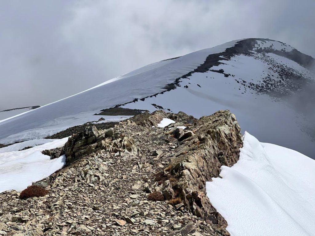 ببینید| ویدئویی از حجم برف در قلهٔ توچال