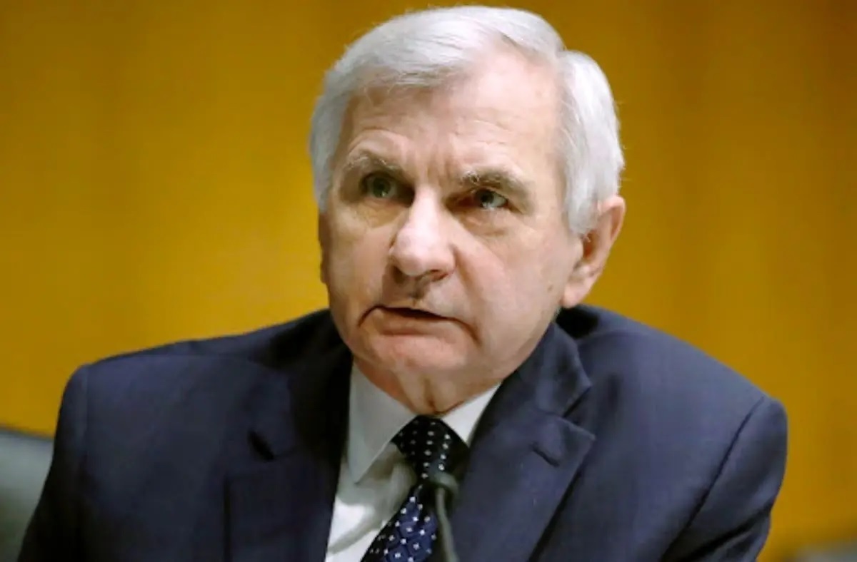 عضو ارشد سنا: برکناری رئیس آژانس امنیت ملی، هدیه‌ای به چین، روسیه، ایران و کره شمالی بود