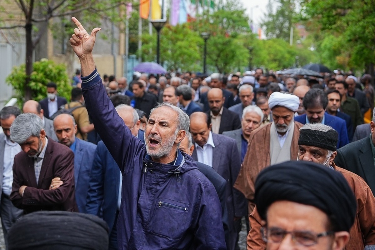 فریاد‌های حمید نوری در تشییع قاضی حسینعلی نیری +تصاویر