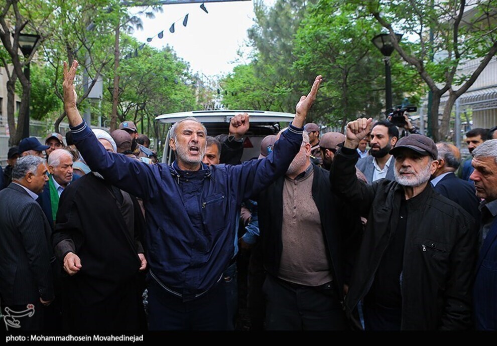 فریاد‌های حمید نوری در تشییع قاضی حسینعلی نیری +تصاویر