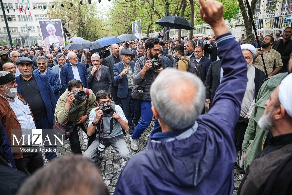 فریاد‌های حمید نوری در تشییع قاضی حسینعلی نیری +تصاویر