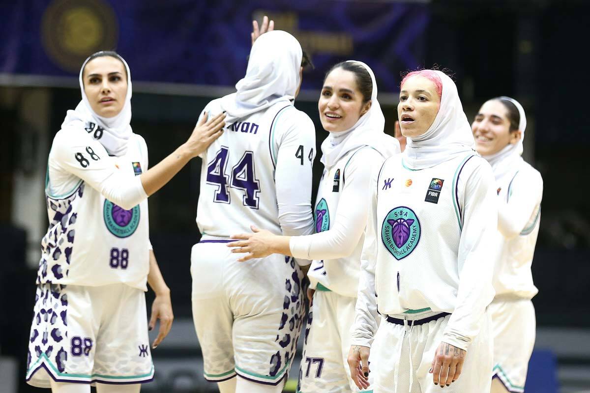 صفحه چهار بسکتبالیست زن توسط فراجا مسدود شد