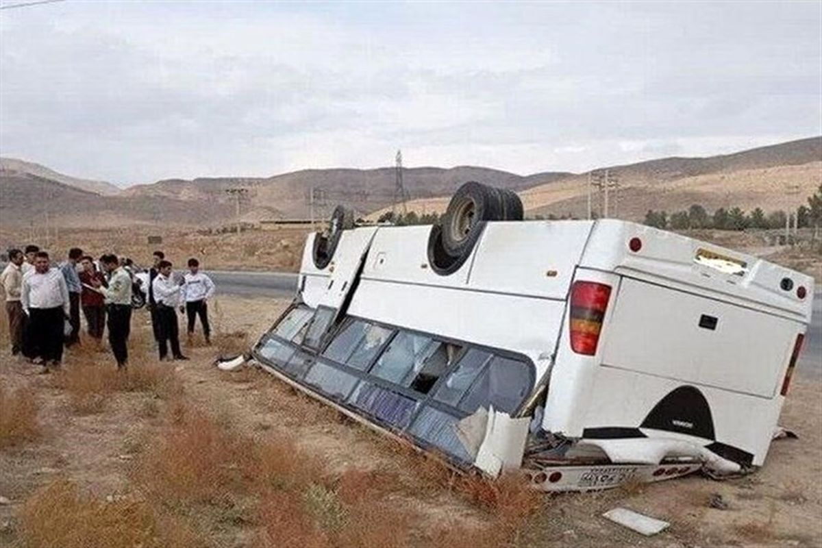 باز هم واژگونی مینی بوس دانش آموزان مدرسه تیزهوشان حادثه آفرید