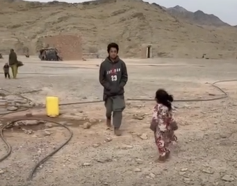 ببینید| مردمانی که با کمترین امکانات زندگی می‌کنند!