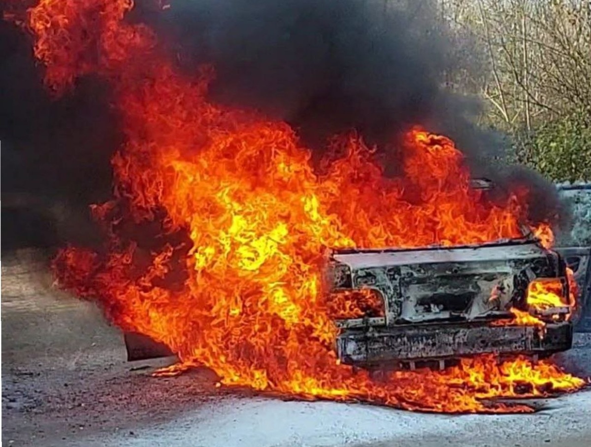 ببینید | انفجار یک پراید در محله قلهک تهران