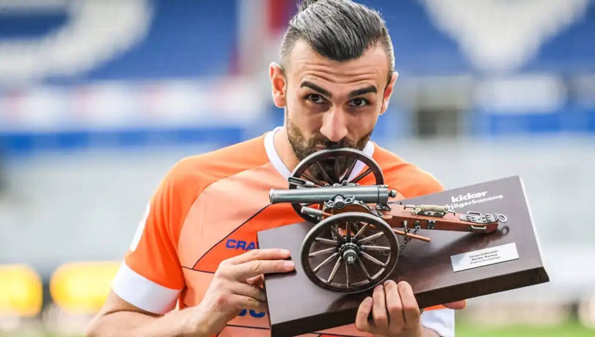 سردار دورسون به همراه پسرش در آزادی تمرین کرد +عکس