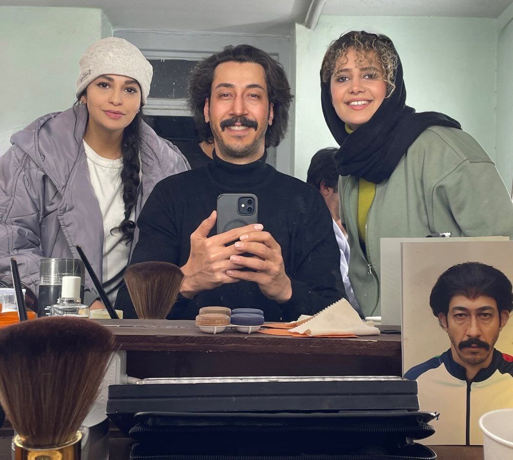 تصاویری جالب از پشت صحنه و اتاق گریم سریال پایتخت۷