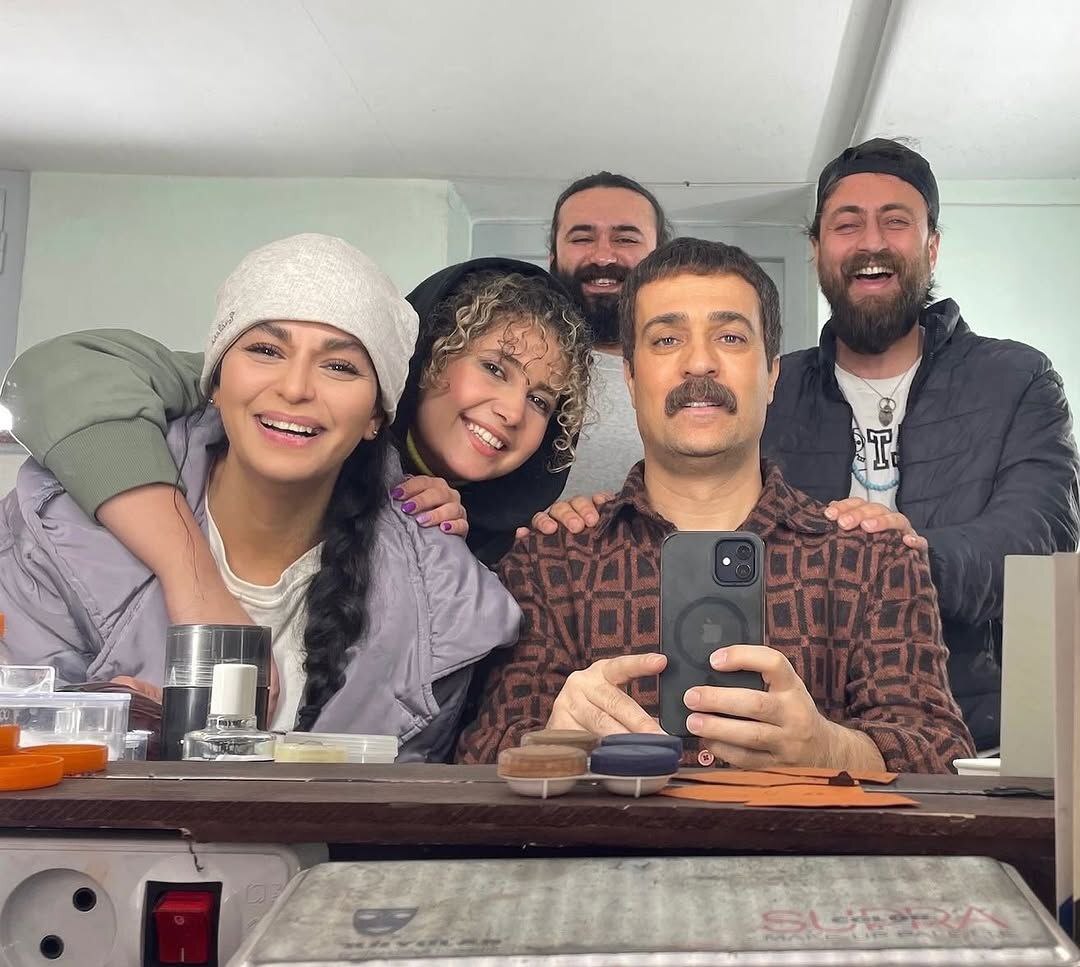 تصاویری جالب از پشت صحنه و اتاق گریم سریال پایتخت۷