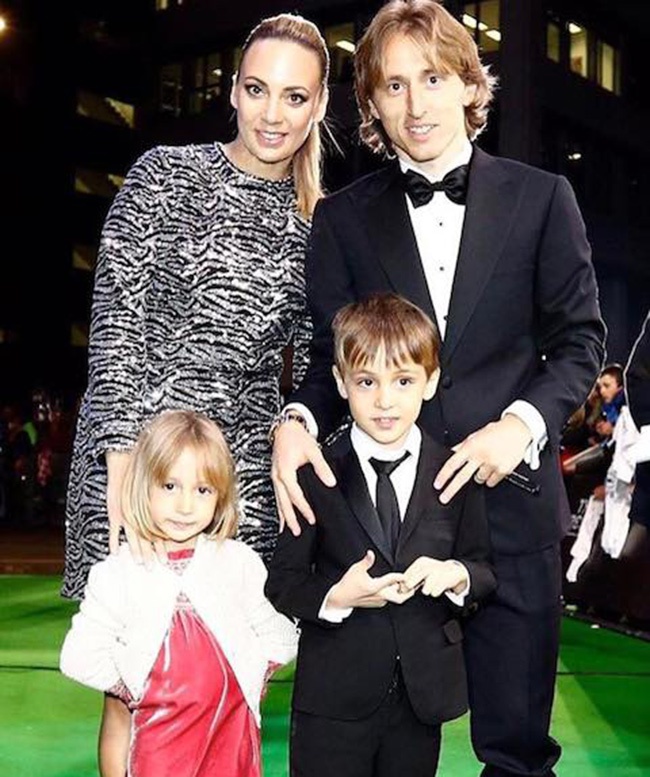 لوکا مودریچ کیست؟ | از کودکی در جنگ تا تاریخ‌ساز‌ترین هافبک فوتبال و برنده توپ طلای ۲۰۱۸