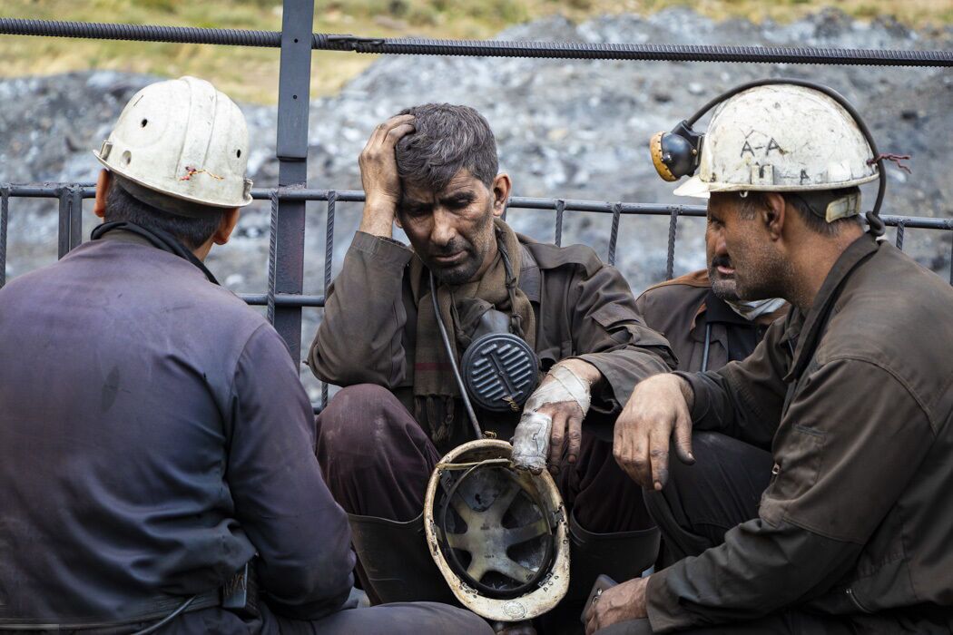 کارگران برای نجات یکدیگر جان باختند | شرح ماجرای حادثه معدن دامغان