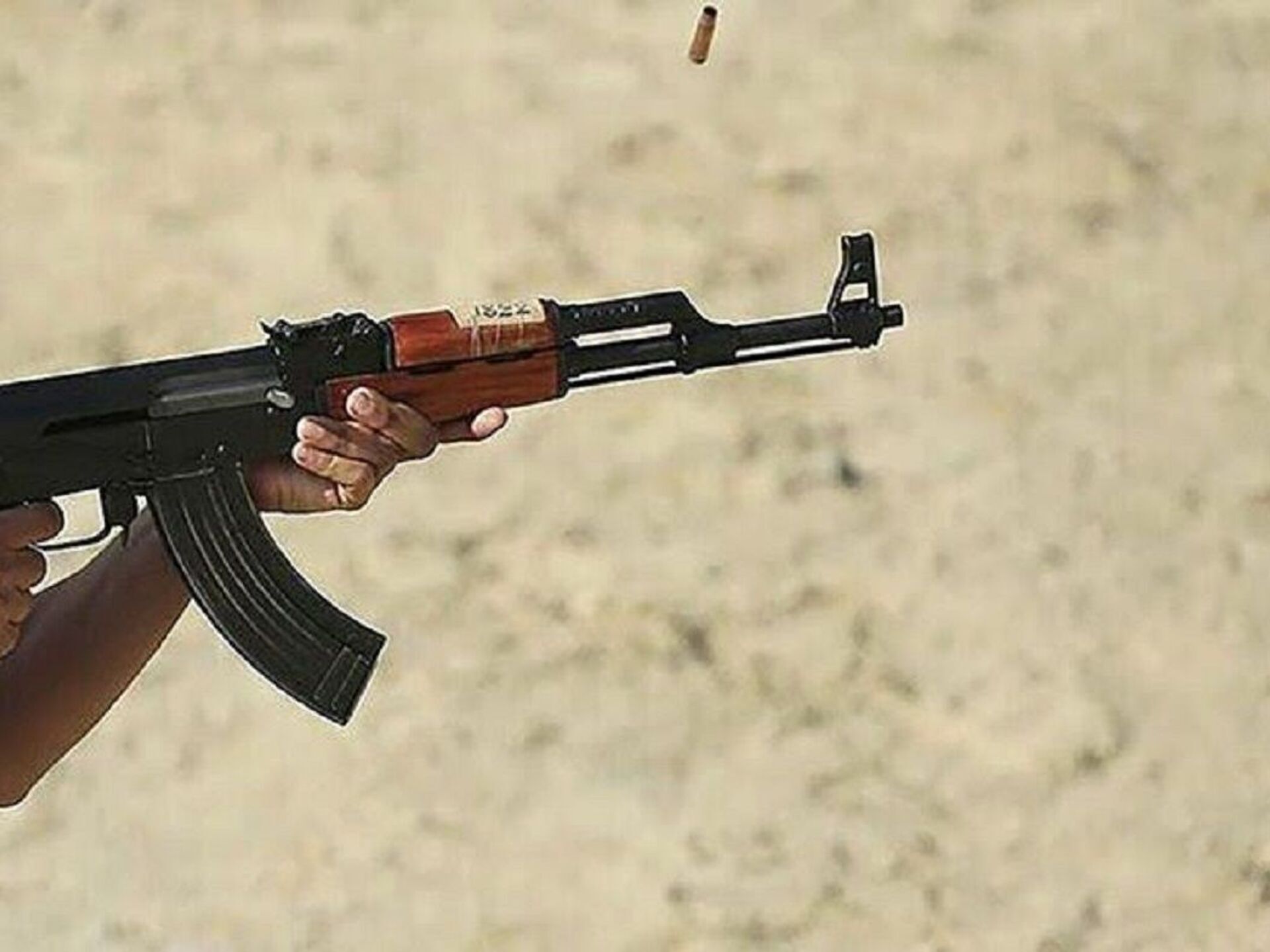 تیراندازی یک راکب موتورسیکلت به سمت ماموران