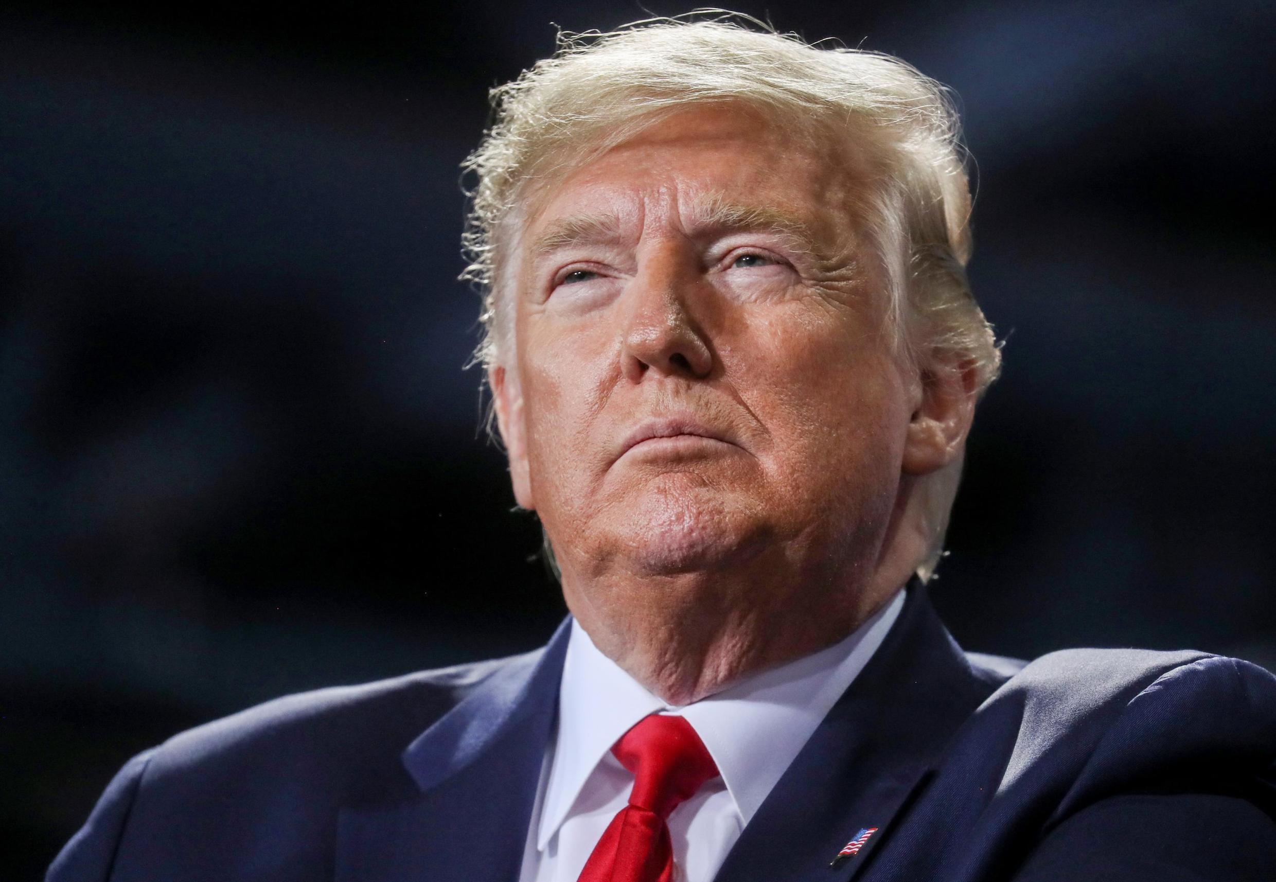 سخنگوی وزارت خارجه آمریکا: ترامپ ایران را از صادرات نفت محروم می‌کند