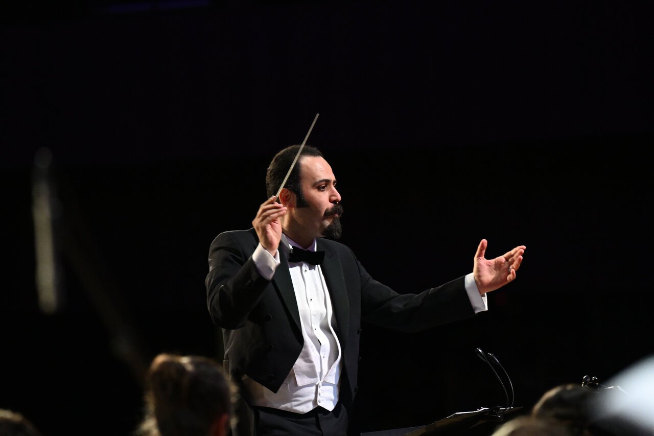 بزرگترین کنسرت موسیقی فارسیزبانان در لندن و پاریس بزرگترین کنسرت موسیقی فارسیزبانان در لندن و پاریس