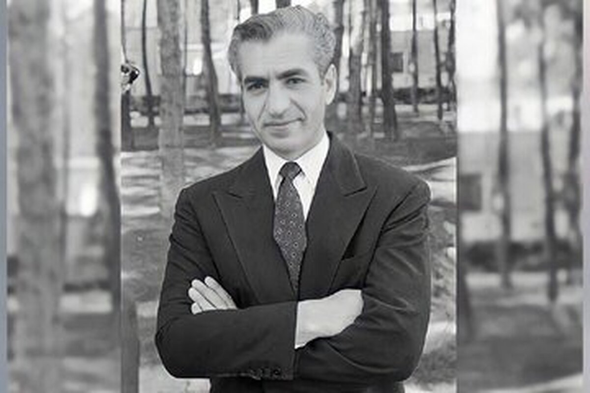 محمدرضا پهلوی و رئیس‌جمهور فرانسه در خیابان‌های تهران +عکس