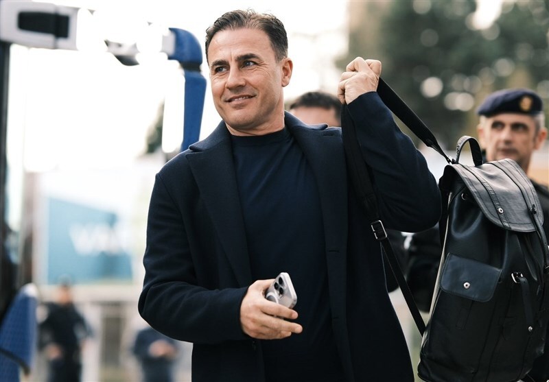 کاناوارو اخراج شد