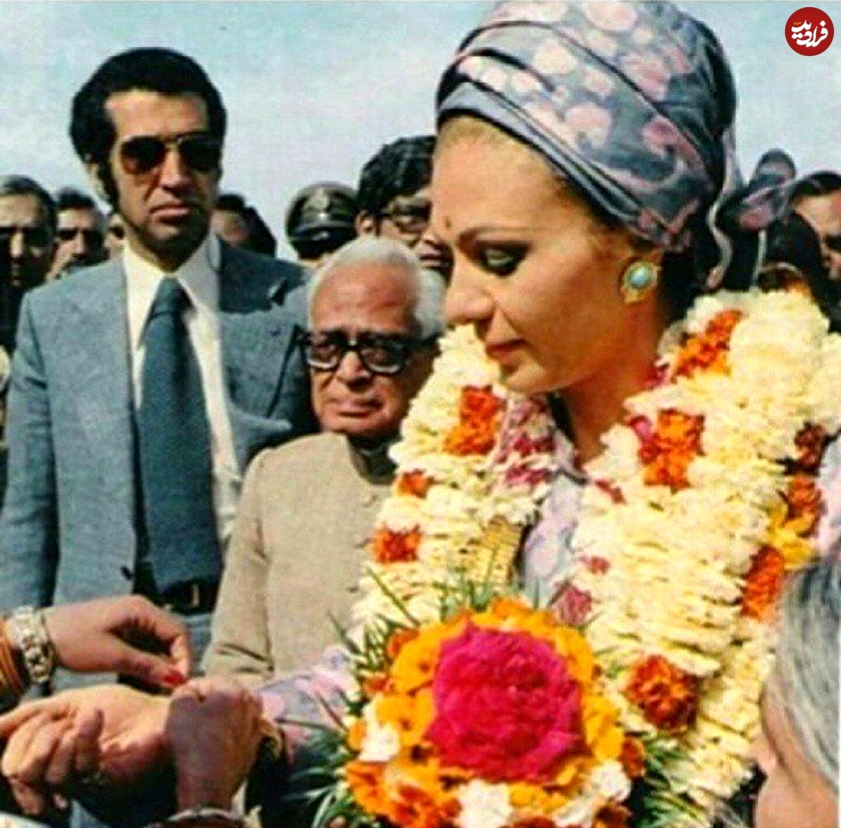 عکسی از فرح در سفر به هند، سال ۱۳۴۹