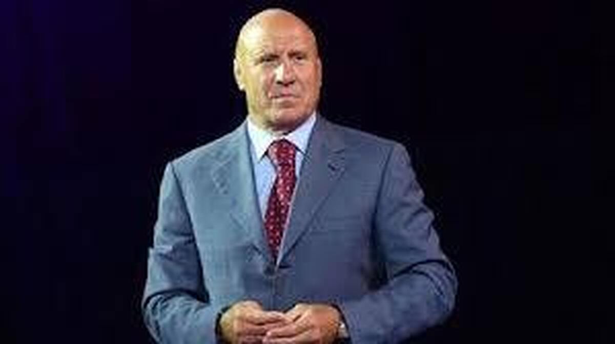 ببینید| برخورد زشت رئیس فدراسیون روسیه با یک قهرمان