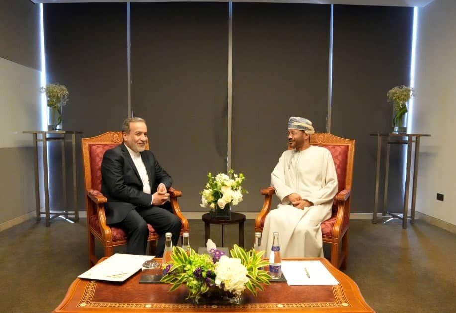 دیدار وزرای خارجه ایران و عمان در مسقط